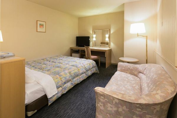 TSUBAMESANJO WASHINGTON HOTEL (Tsubame-shi)